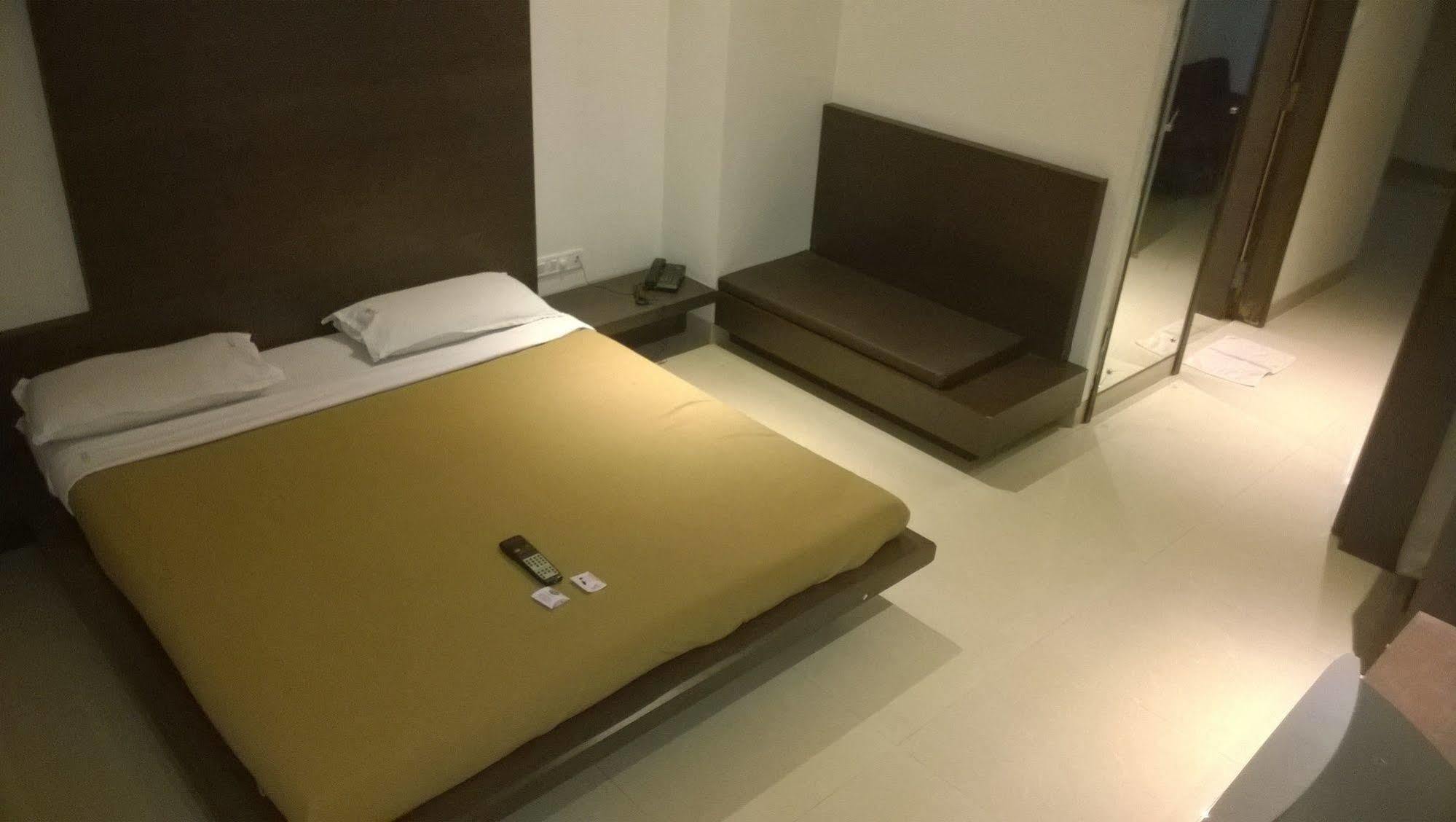 Silver Sands Beach Resort Daman Exterior photo