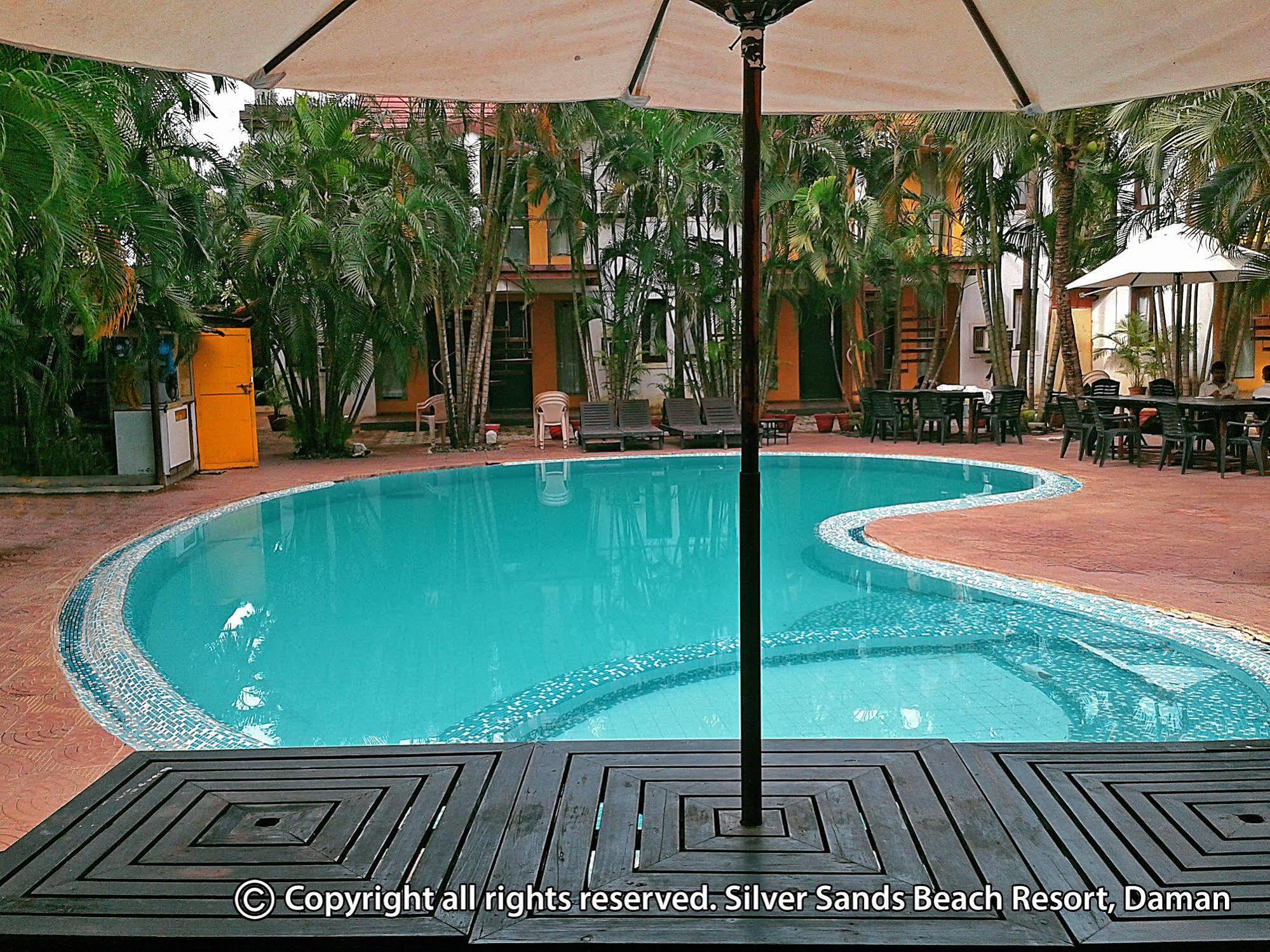 Silver Sands Beach Resort Daman Exterior photo